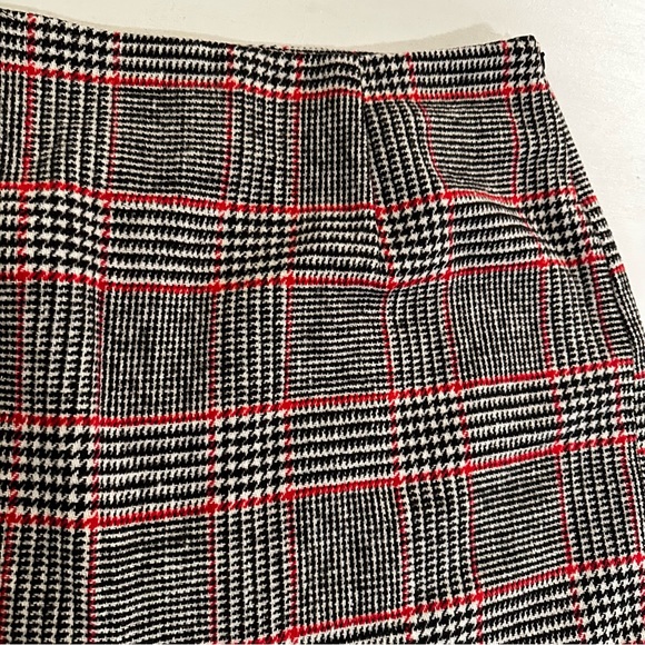 Forever 21+ Wool Blend Plaid Mini Skirt - Size 0X - Picture 7 of 15